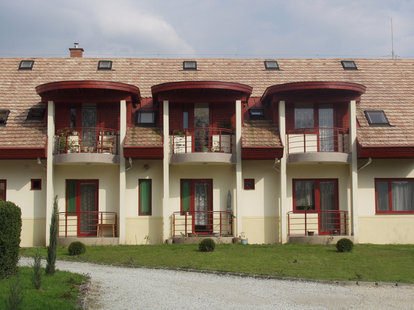 Idősek Otthona, Ózd-Susa