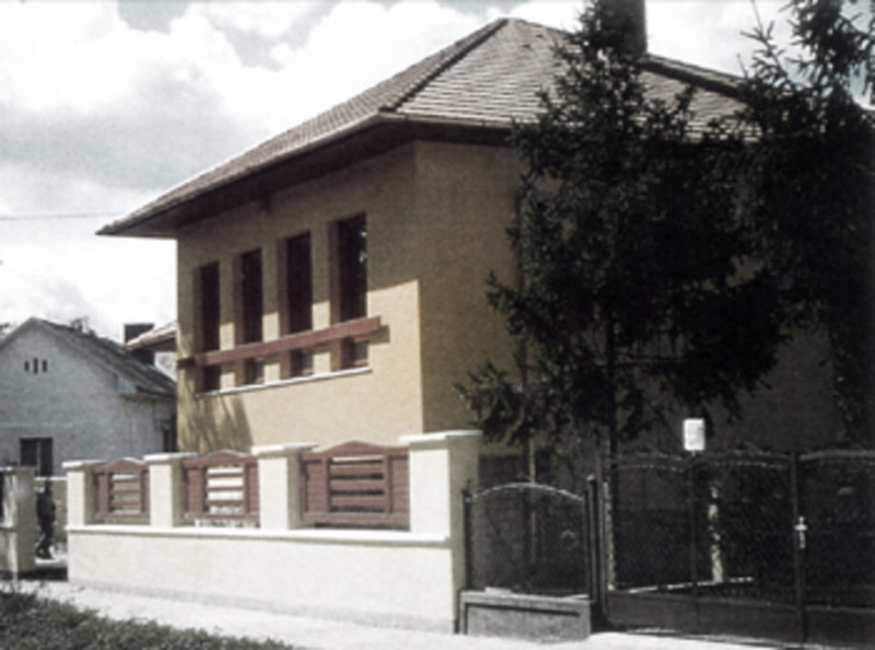 /thumbs/800×600/buildings/2021/08/1630347177_iroda-szikszo.jpg